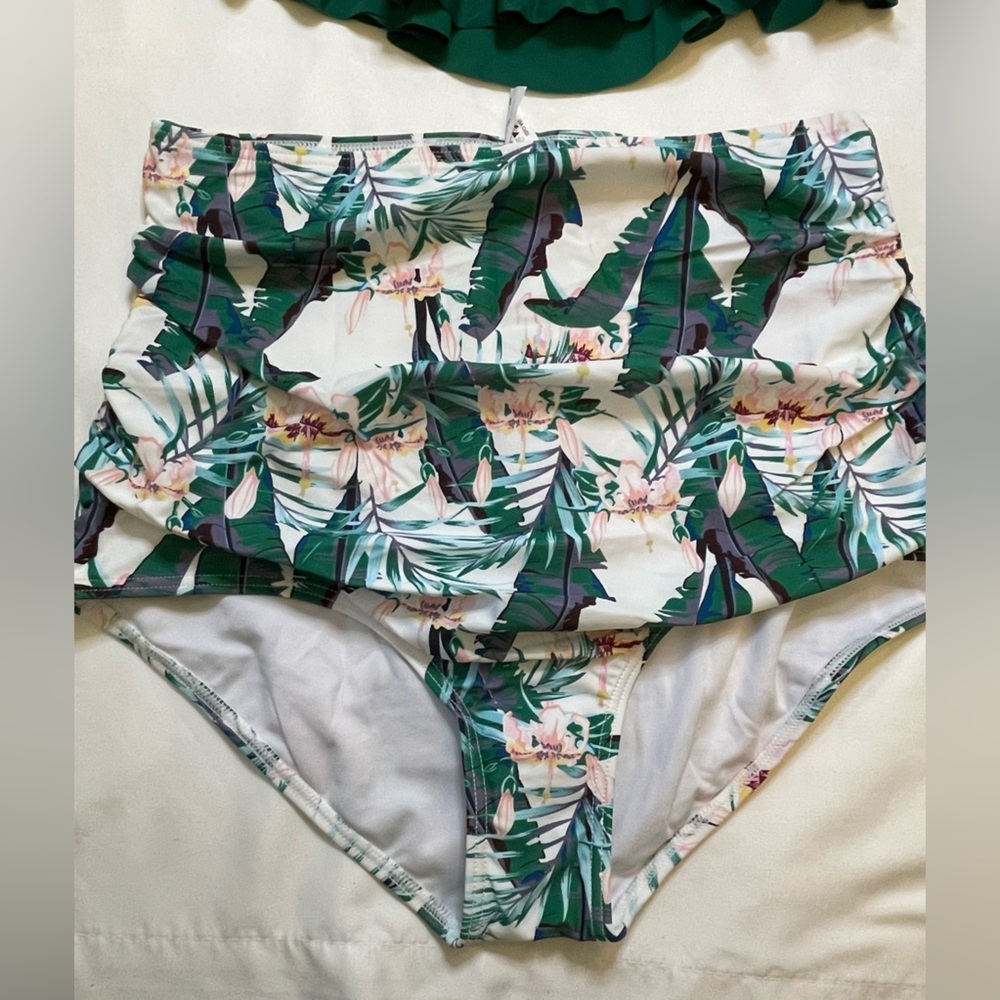 NWT CocoShip size XL green tropical bikini swimsuit - Picture 8 of 11